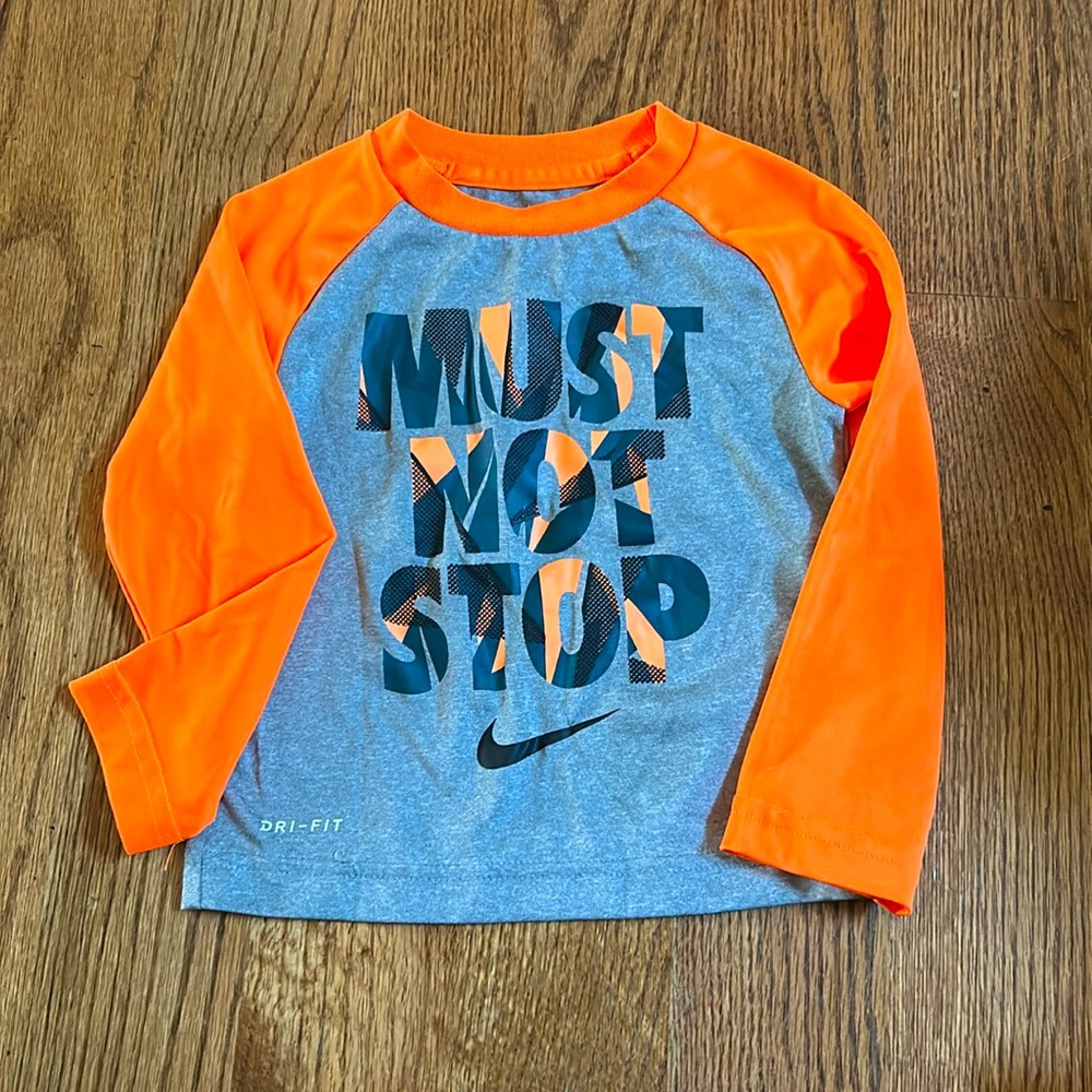 2T Nike dri-fit top